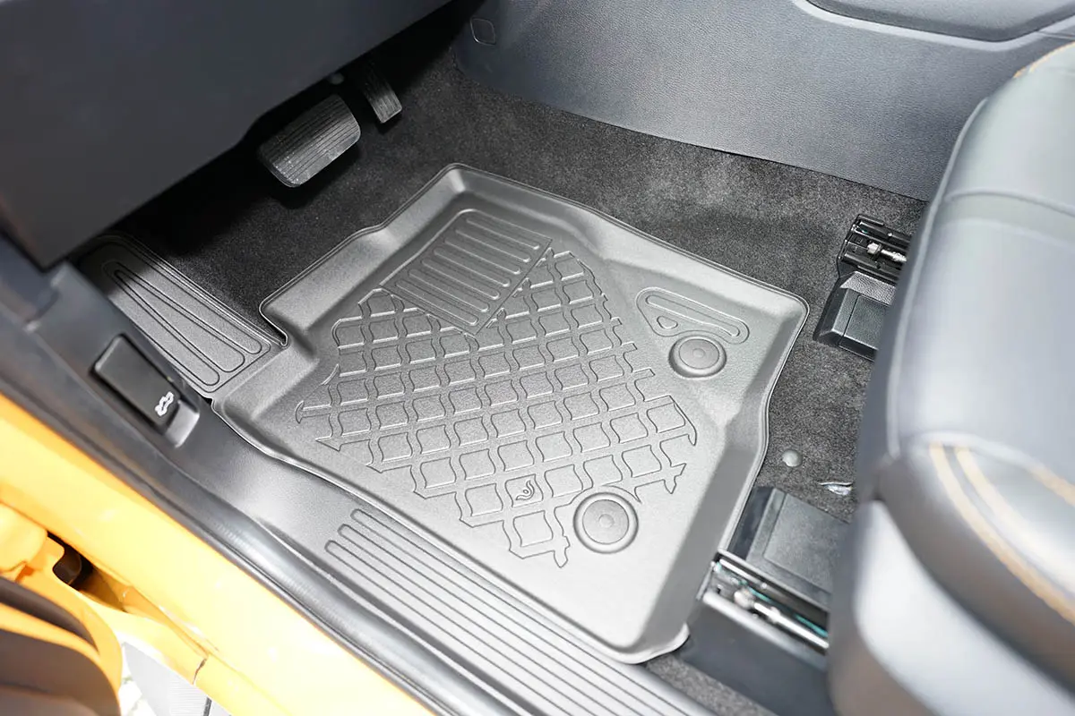 Golvmattor VW Amarok II 2022 -> │ Guardliner® - sats 4 st.